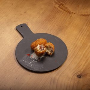 CROQUETA DE LA ABUELA, HECHA EN CASA. UD. (JAMÓN)